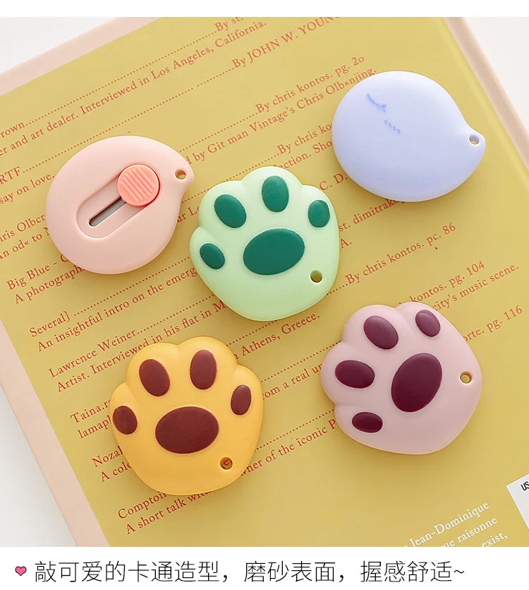 Tiny Cat Paw Retractable Paper Cutter
