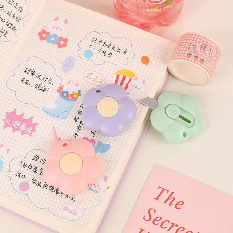 Mini Bloom Buddy Paper Cutters