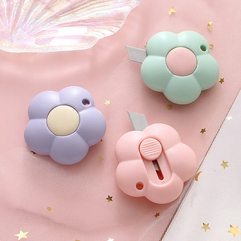 Mini Bloom Buddy Paper Cutters