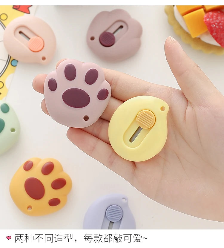 Tiny Cat Paw Retractable Paper Cutter