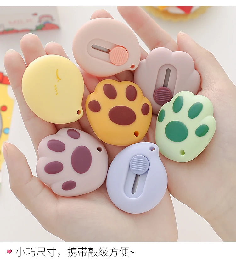 Tiny Cat Paw Retractable Paper Cutter